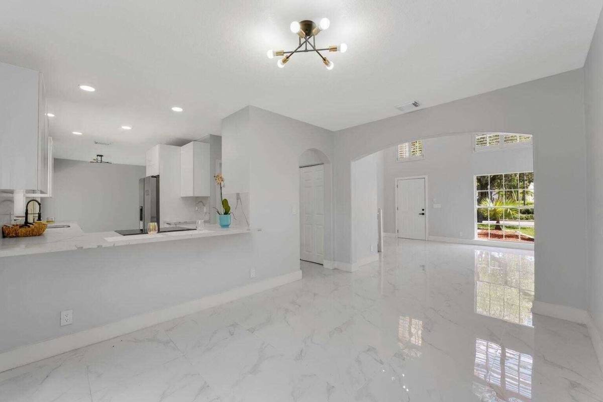 Apartment for rent at 3740 Wilderness Way, Coral Springs, FL 33065