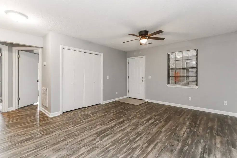 Townhouse for rent at The Oaks at Northshore, 1717 Whiteoak Rd, Chattanooga, TN 37405