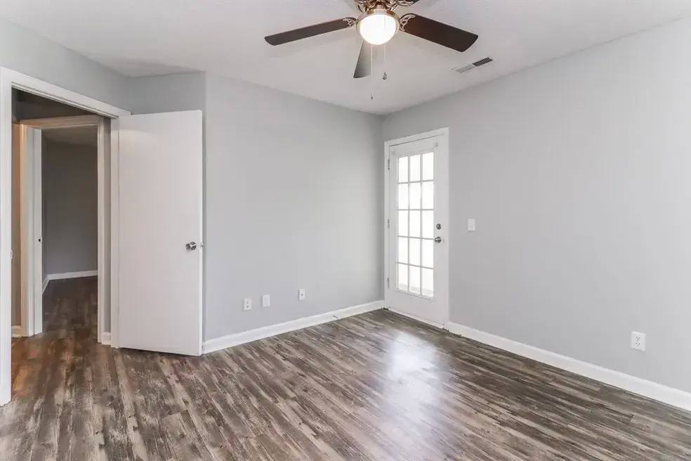 Townhouse for rent at The Oaks at Northshore, 1717 Whiteoak Rd, Chattanooga, TN 37405
