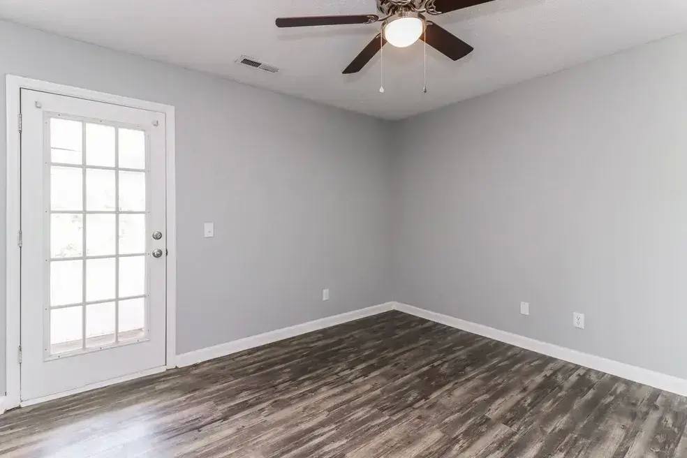 Townhouse for rent at The Oaks at Northshore, 1717 Whiteoak Rd, Chattanooga, TN 37405