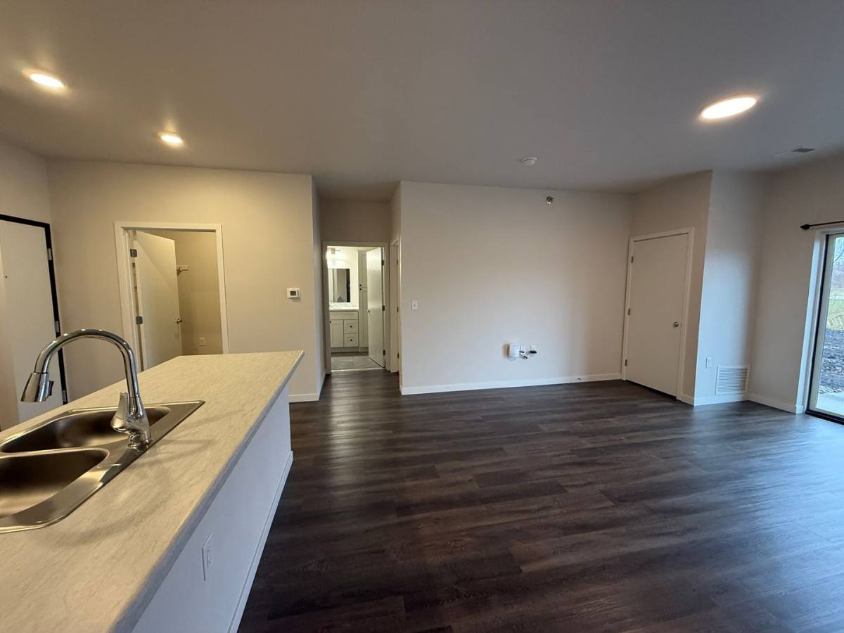 Apartment for rent at 1004 9th St W, Grafton, ND 58237