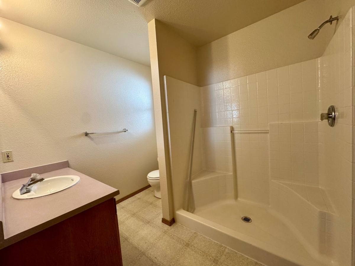 Apartment for rent at 1411 Bay St, Eureka, CA 95501