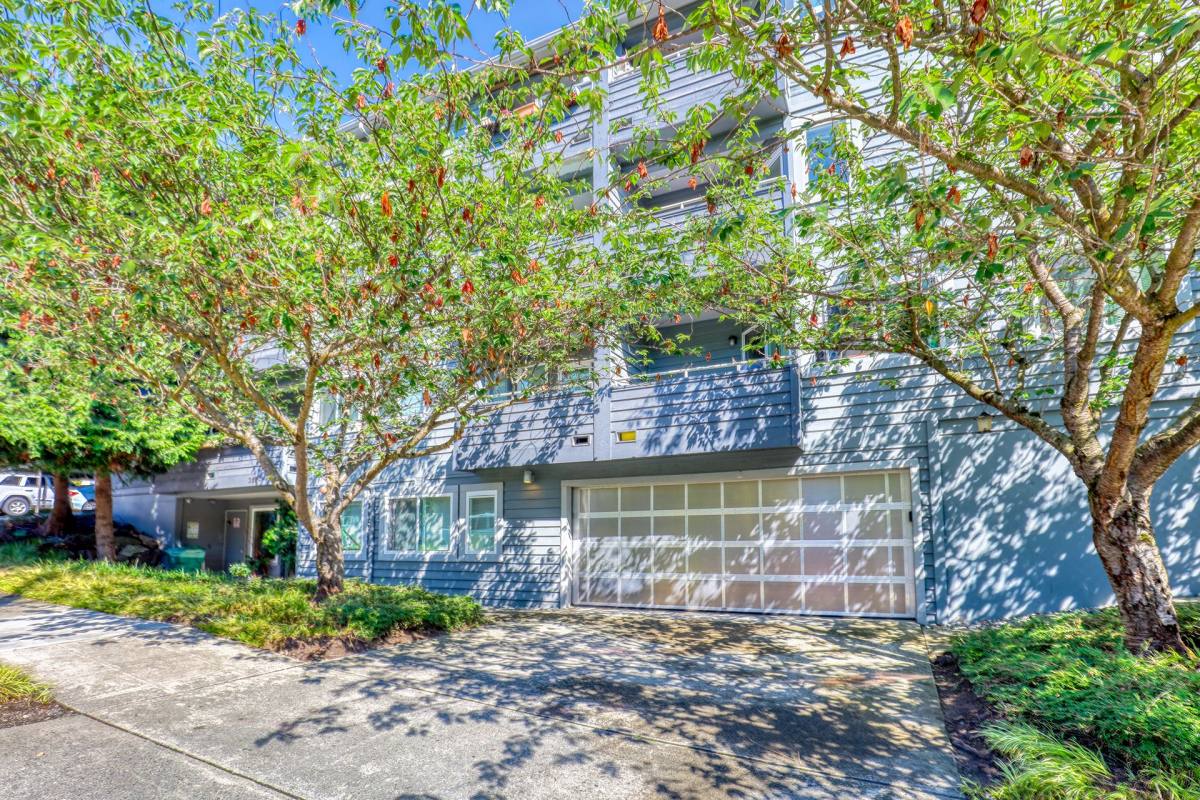 Apartment for rent at 3624 Phinney Ave N, Seattle, WA 98103