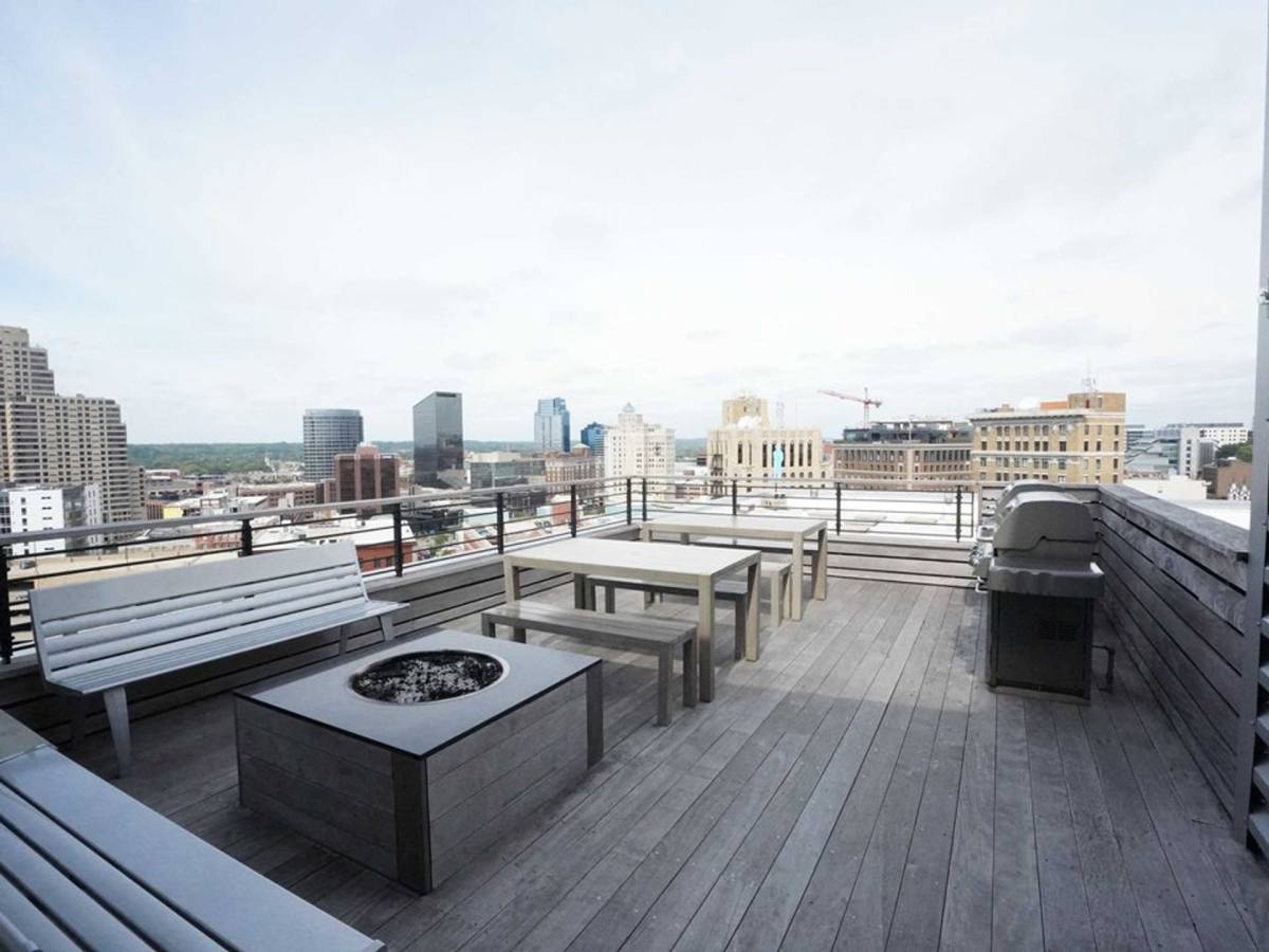 Apartment for rent at 10 Commerce Ave SW, Grand Rapids, MI 49503