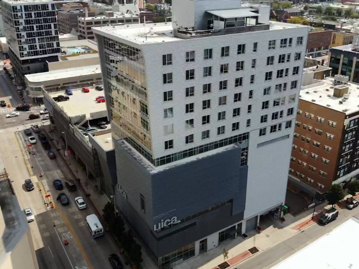 Apartment for rent at 10 Commerce Ave SW, Grand Rapids, MI 49503