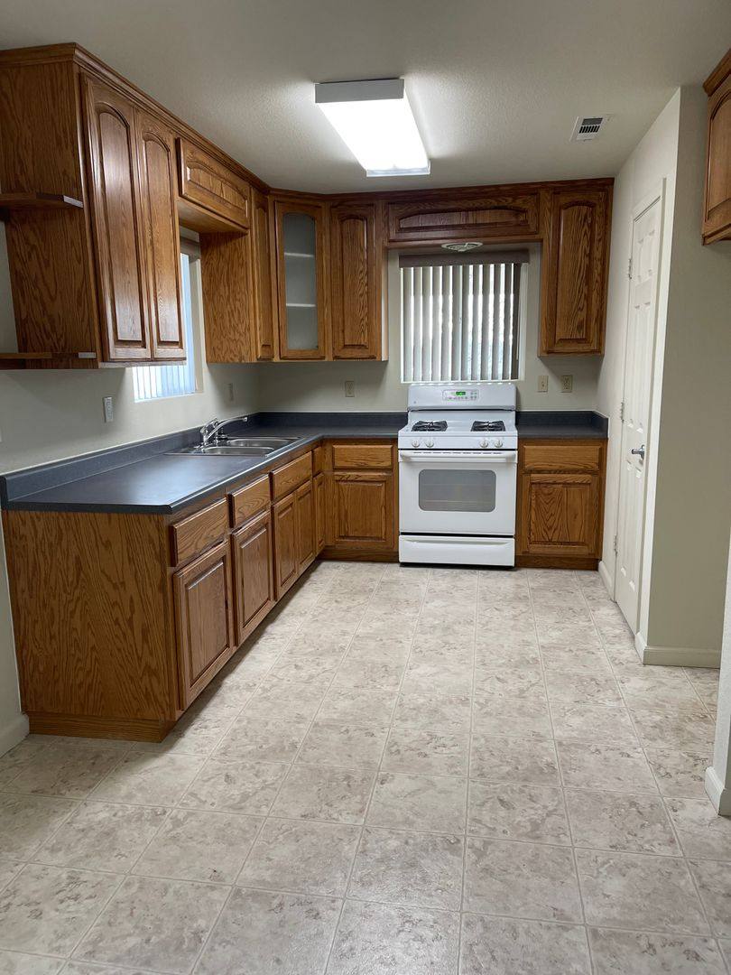 House for rent at 5463 Deschutes Road-A&B, Anderson, CA 96007