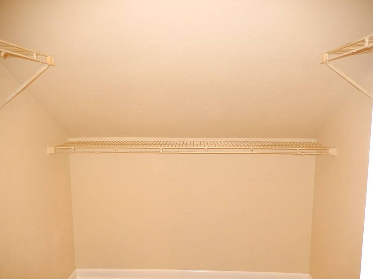 Townhouse for rent at 932 S Lipona Rd, Tallahassee, FL 32304