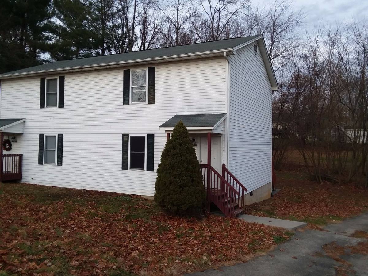 Townhouse for rent at 1510 Cedar St, Christiansburg, VA 24073