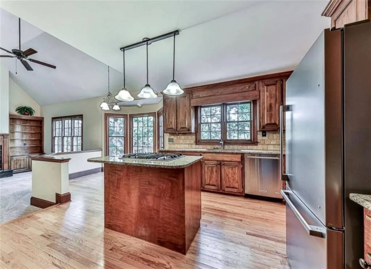 House for rent at 2851 Riverfront Dr, Snellville, GA 30039
