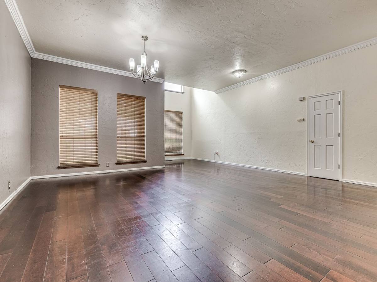 House for rent at 1104 Fox Lake Lane, Edmond, OK 73034