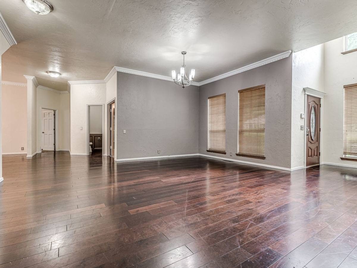 House for rent at 1104 Fox Lake Lane, Edmond, OK 73034