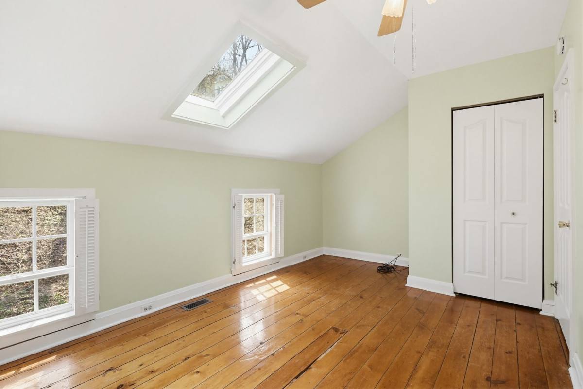 Townhouse for rent at 947 Oella Ave, Ellicott City, MD 21043