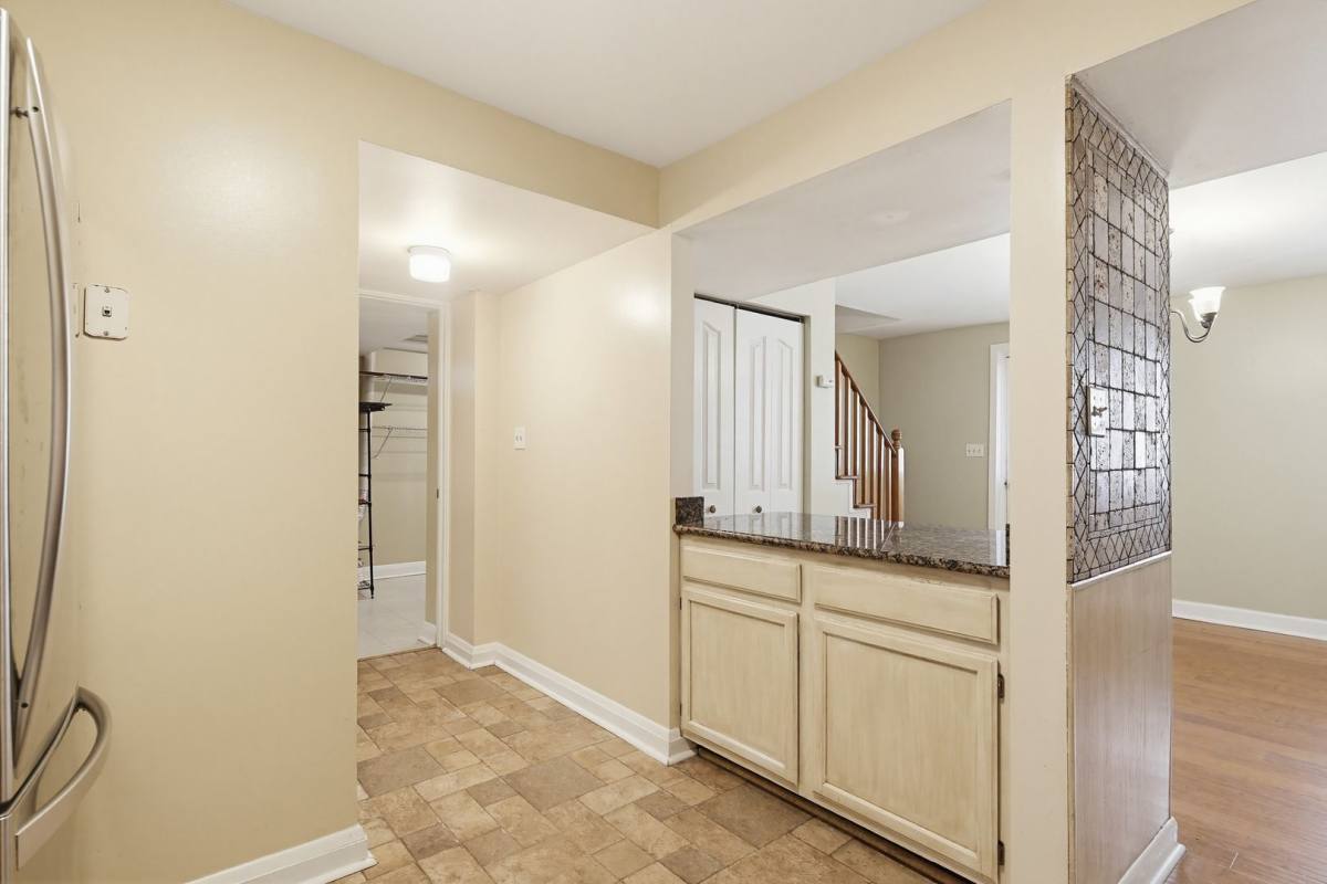 Townhouse for rent at 947 Oella Ave, Ellicott City, MD 21043