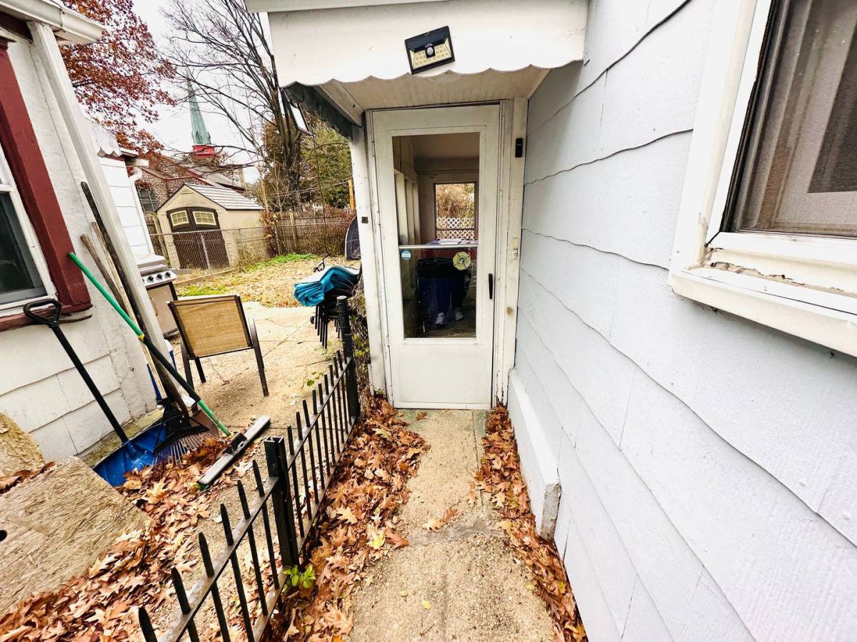 Apartment for rent at 234 Franklin St, Bristol, PA 19007