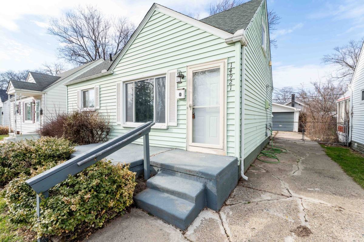 House for rent at 14921 Myola, Warren, MI 48089