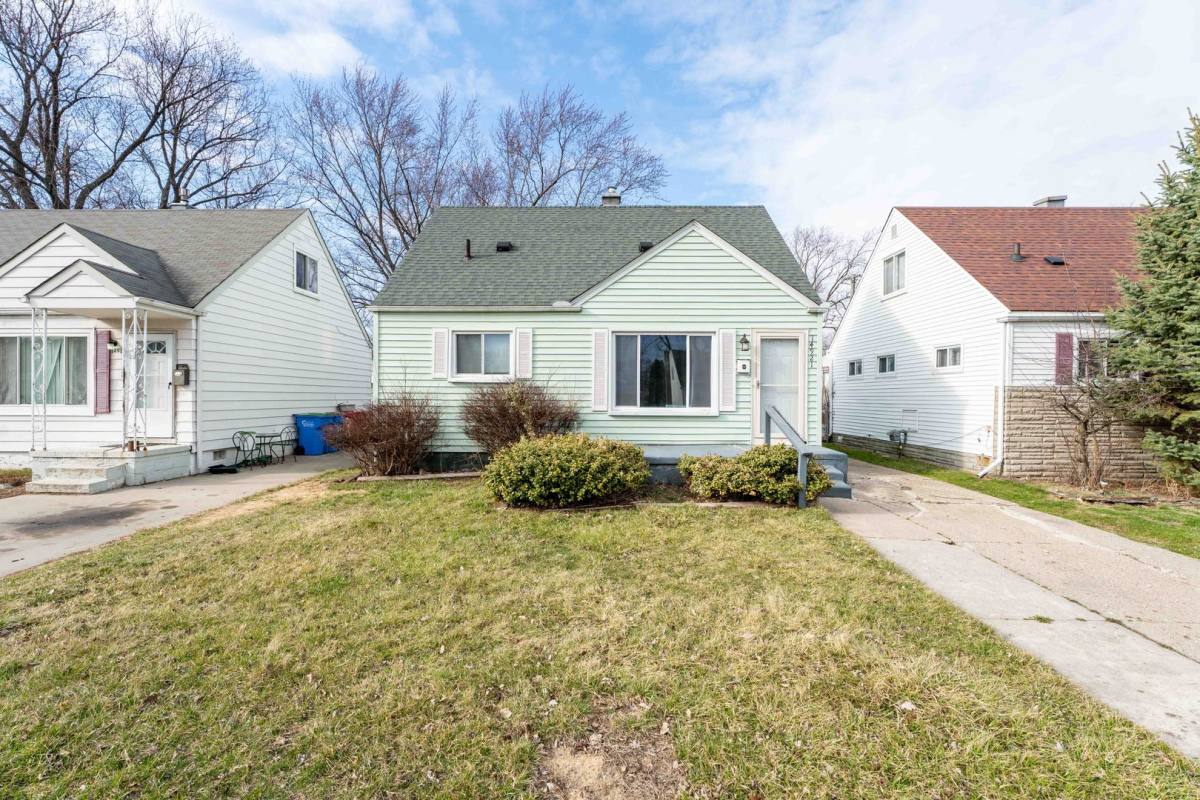 House for rent at 14921 Myola, Warren, MI 48089