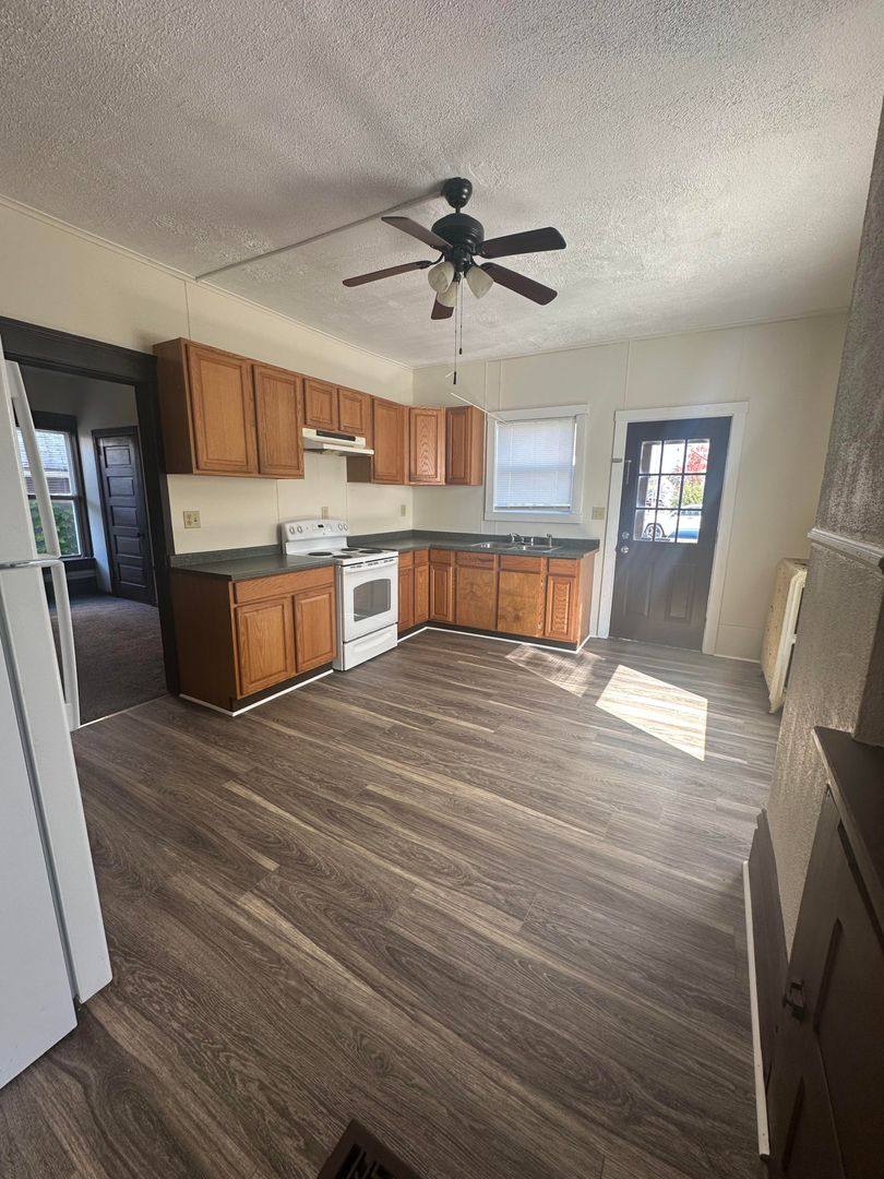 Apartment for rent at 127 W Poplar St, Grove City, PA 16127