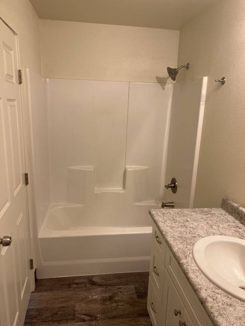 4475 Hamrick Rd, Central Point, OR 97502 - Apartment for Rent - Image 9