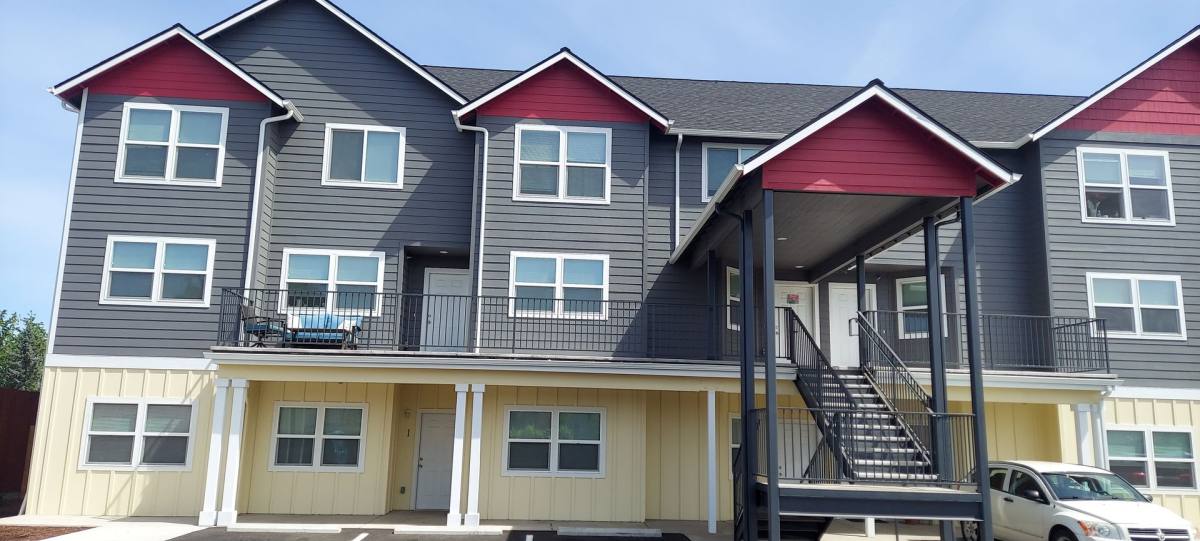 Apartment for rent at 4475 Hamrick Rd, Central Point, OR 97502