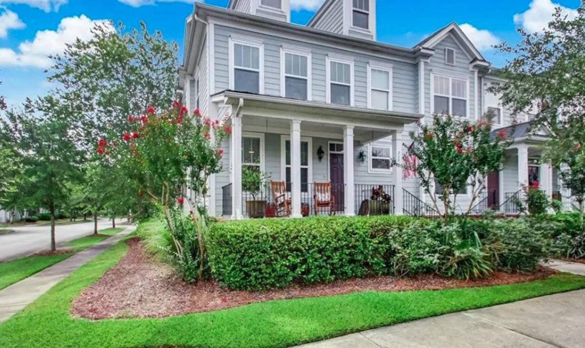 Townhouse for rent at 228 Village Green, Pooler, GA 31322