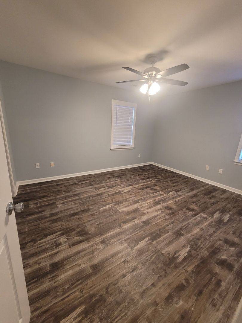 Apartment for rent at 5132 Greenville Loop Rd #B, Wilmington, NC 28409