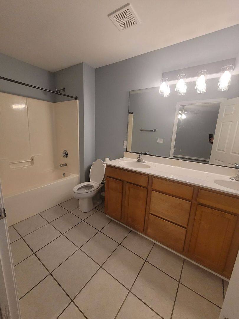 Apartment for rent at 5132 Greenville Loop Rd #B, Wilmington, NC 28409