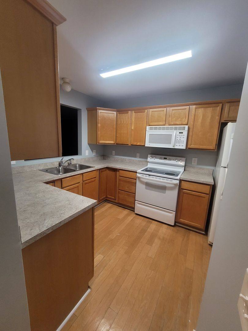 Apartment for rent at 5132 Greenville Loop Rd #B, Wilmington, NC 28409