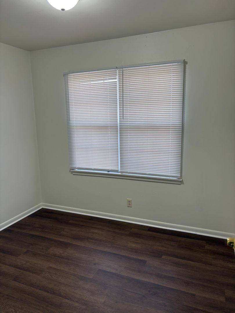 Townhouse for rent at 4407 E Linwood Blvd, Kansas City, MO 64128