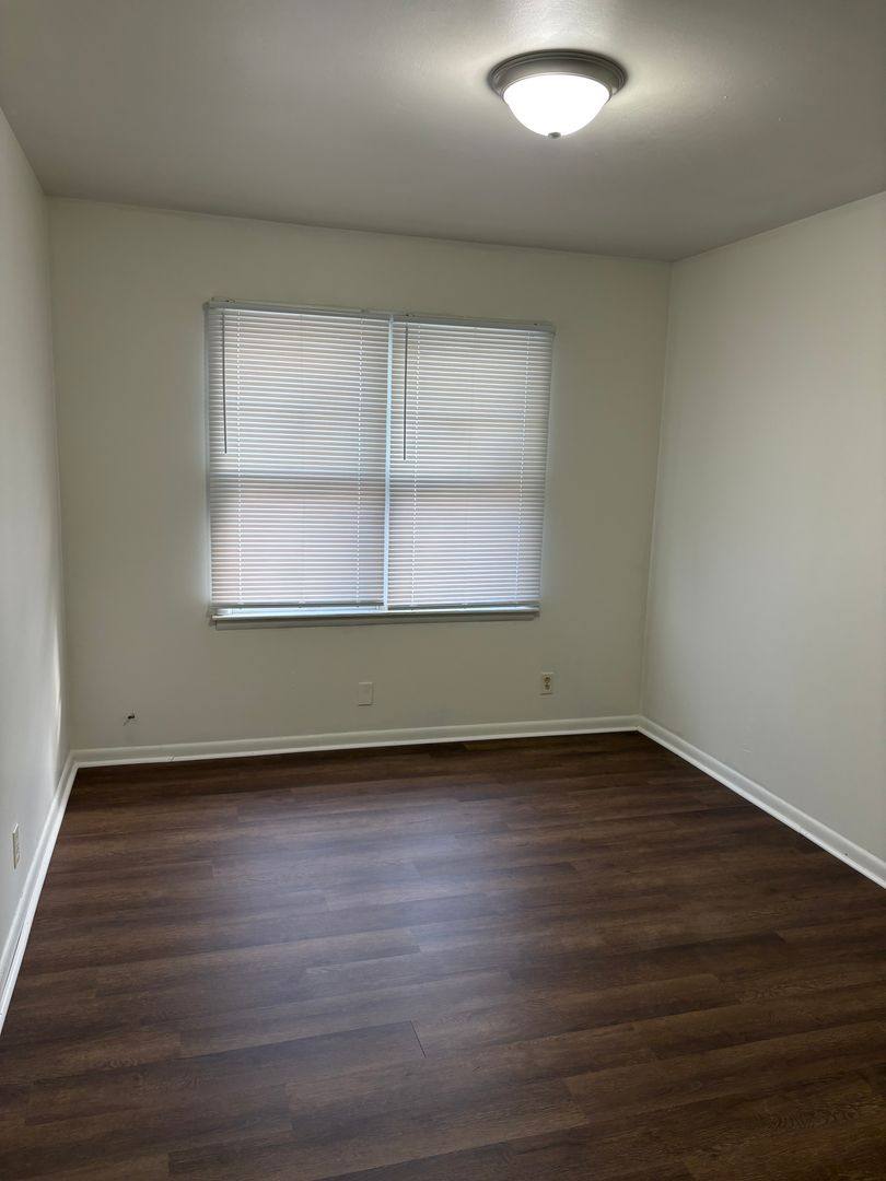 Townhouse for rent at 4407 E Linwood Blvd, Kansas City, MO 64128