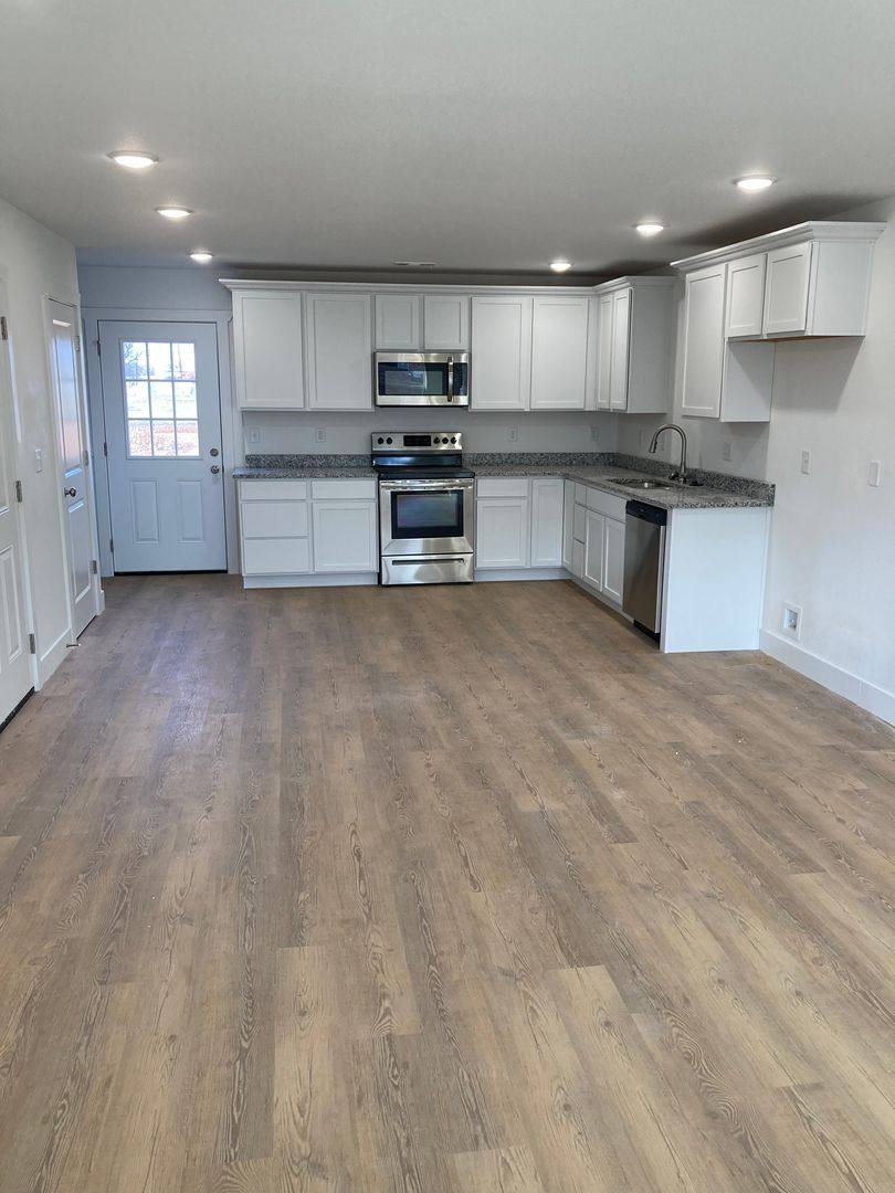 Apartment for rent at 1202 Nedra Dr, Decatur, AR 72722
