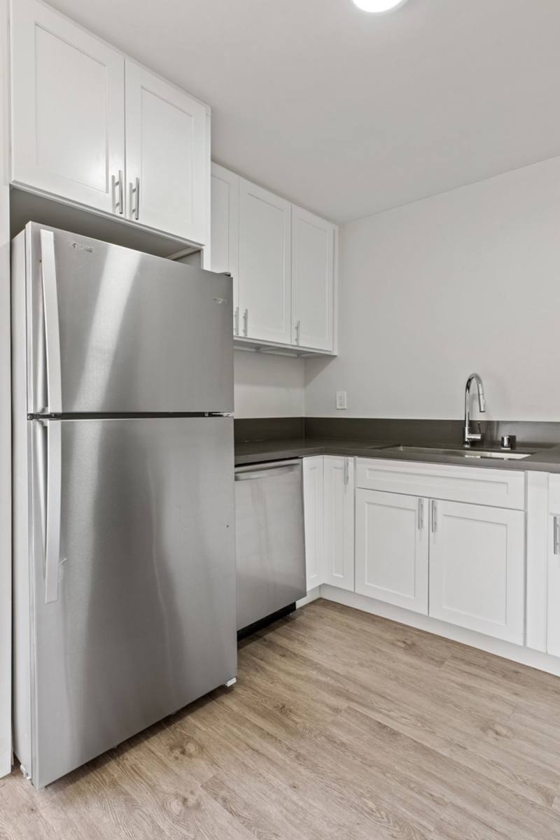 Apartment for rent at 1945 S Garth Ave, Los Angeles, CA 90034