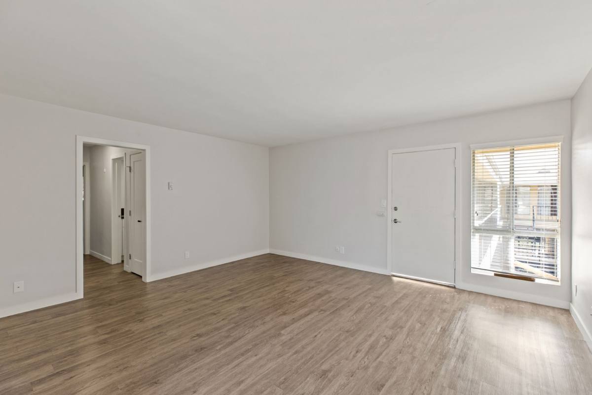 Apartment for rent at 1945 S Garth Ave, Los Angeles, CA 90034