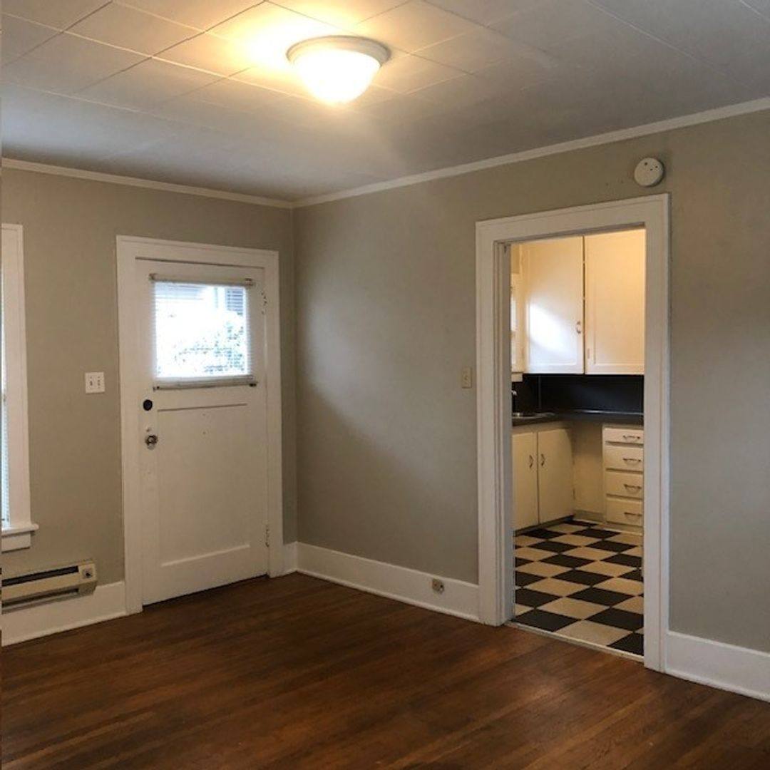 Apartment for rent at 406 Summit E, Seattle, WA 98102