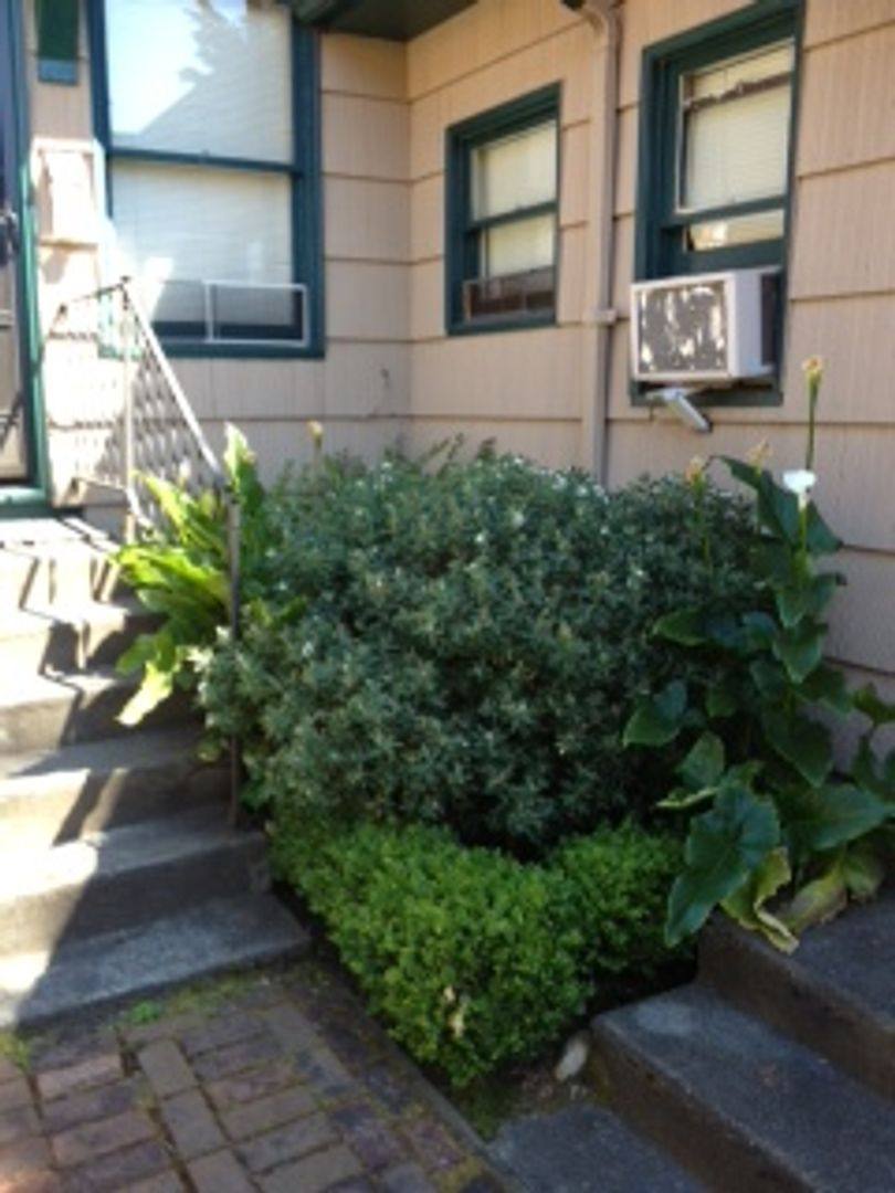 Apartment for rent at 406 Summit E, Seattle, WA 98102
