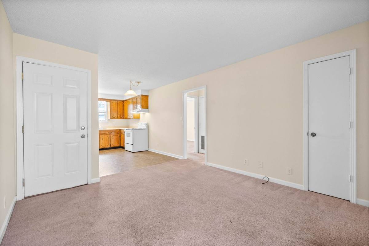 Townhouse for rent at 72 Current St, Clarksville, TN 37040