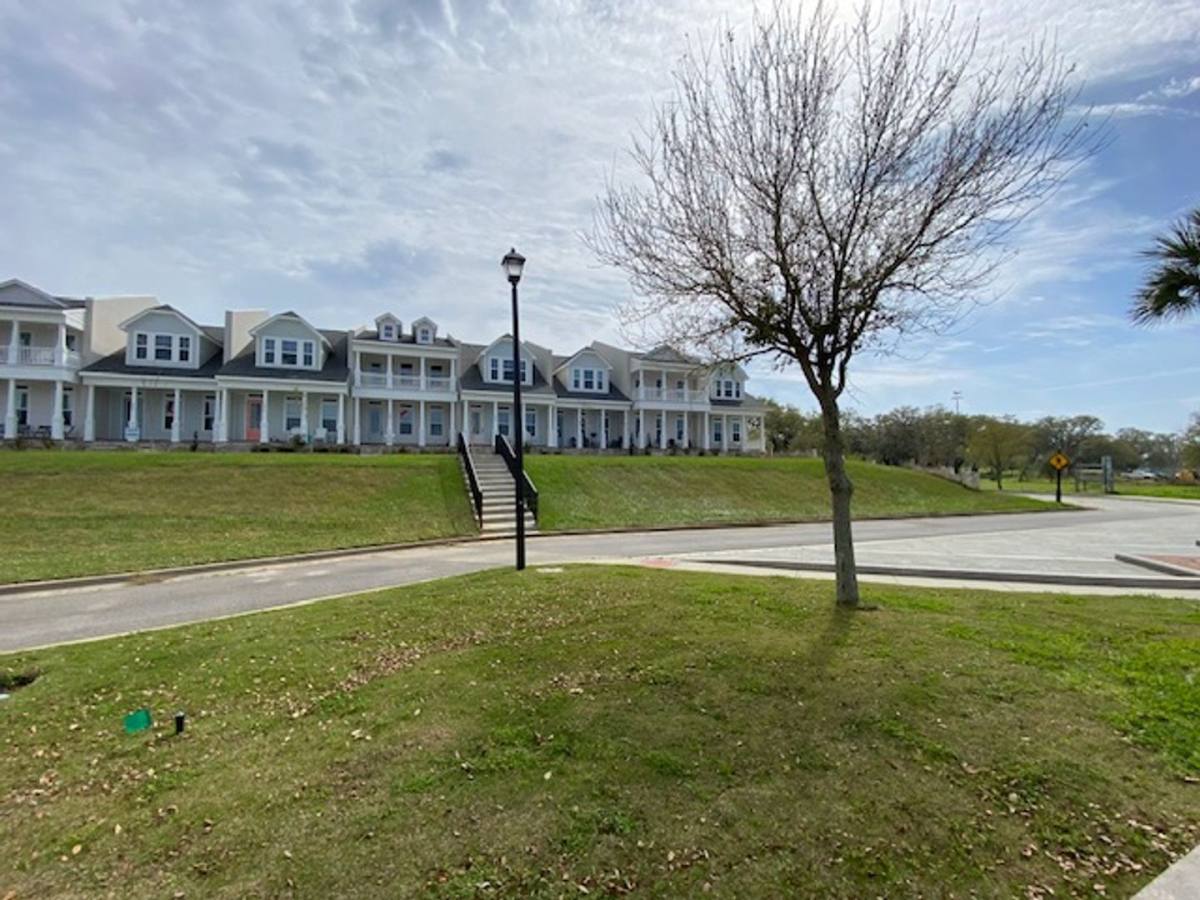 Condo for rent at 3004 Dock St, Pascagoula, MS 39567