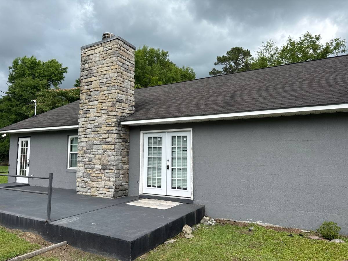 Apartment for rent at 407 W Moore St, Dublin, GA 31021