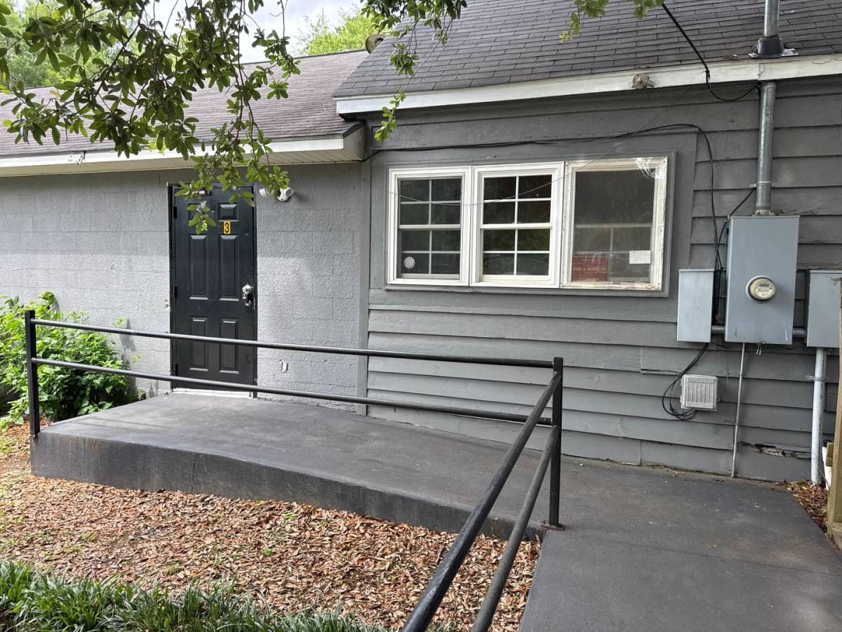 Apartment for rent at 407 W Moore St, Dublin, GA 31021