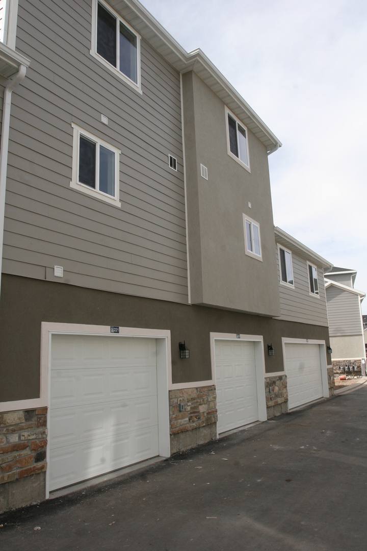 Townhouse for rent at 215 N 680 E, Orem, UT 84058