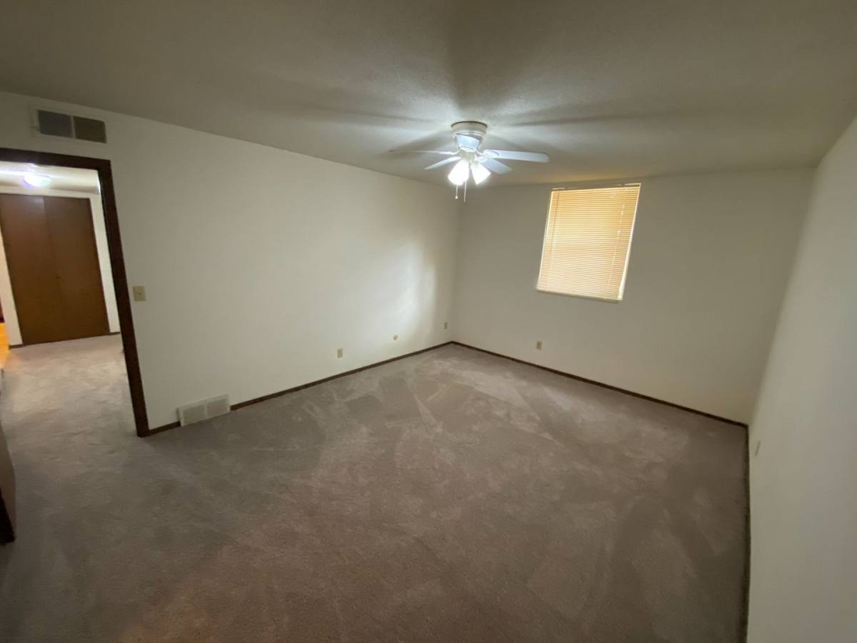Apartment for rent at 935 W Loire Court, Peoria, IL 61614