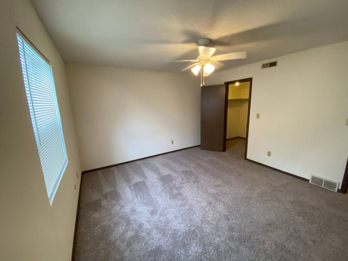 Apartment for rent at 935 W Loire Court, Peoria, IL 61614