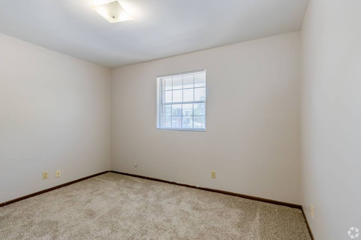 Apartment for rent at 935 W Loire Court, Peoria, IL 61614