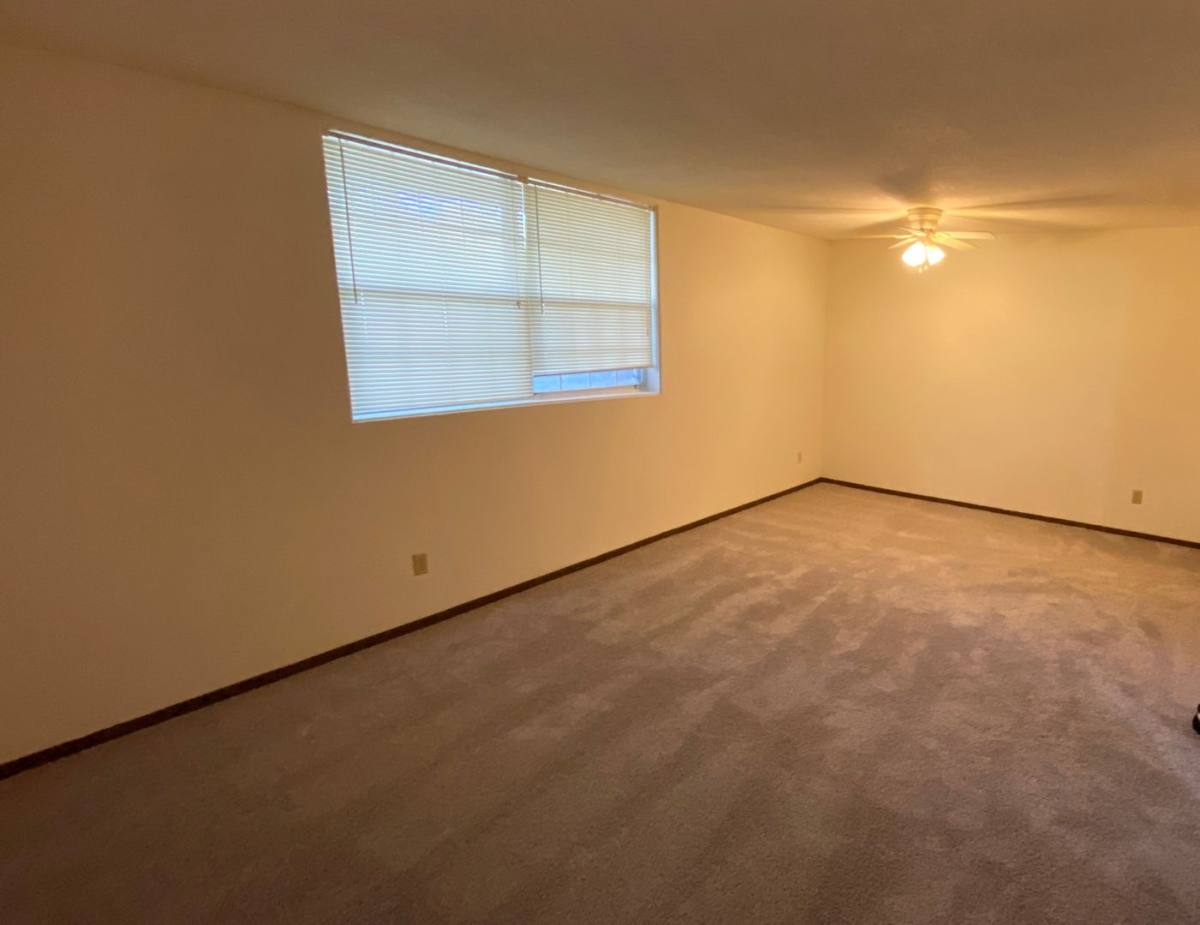 Apartment for rent at 935 W Loire Court, Peoria, IL 61614