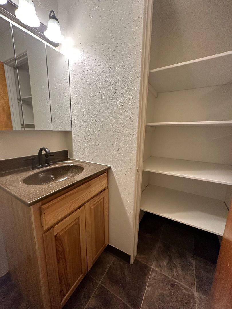 Apartment for rent at 426 4th Ave N, Great Falls, MT 59401