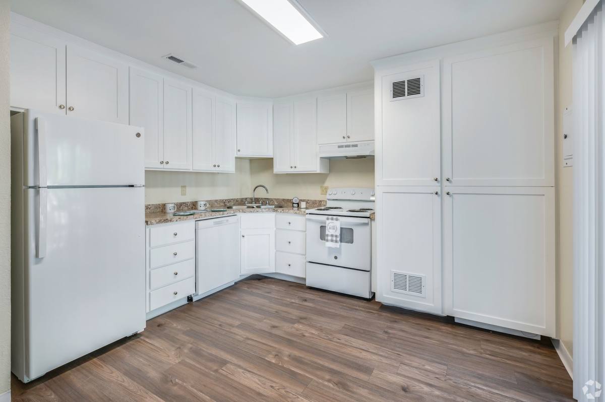 Apartment for rent at 1001 W Sacramento Ave, Chico, CA 95926
