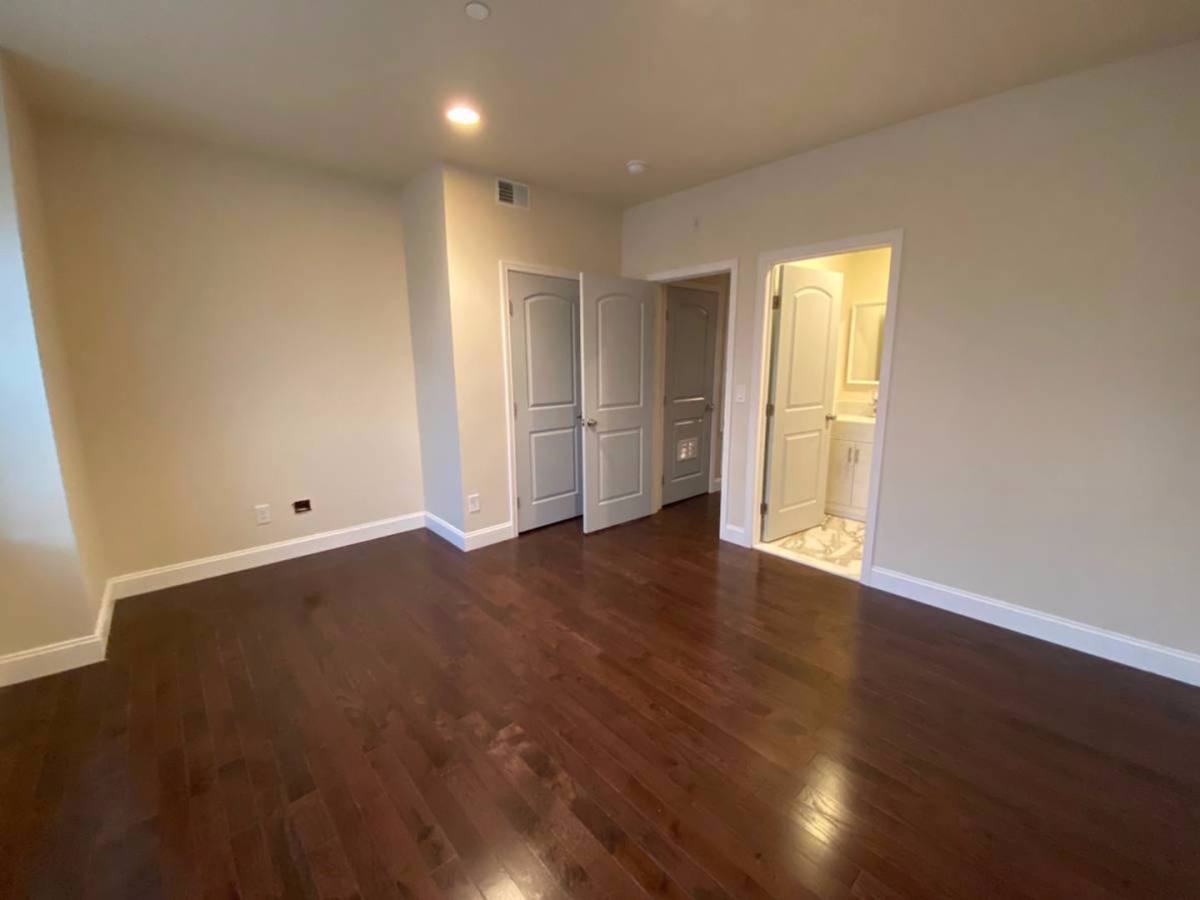Apartment for rent at 826 Reed St, Philadelphia, PA 19147