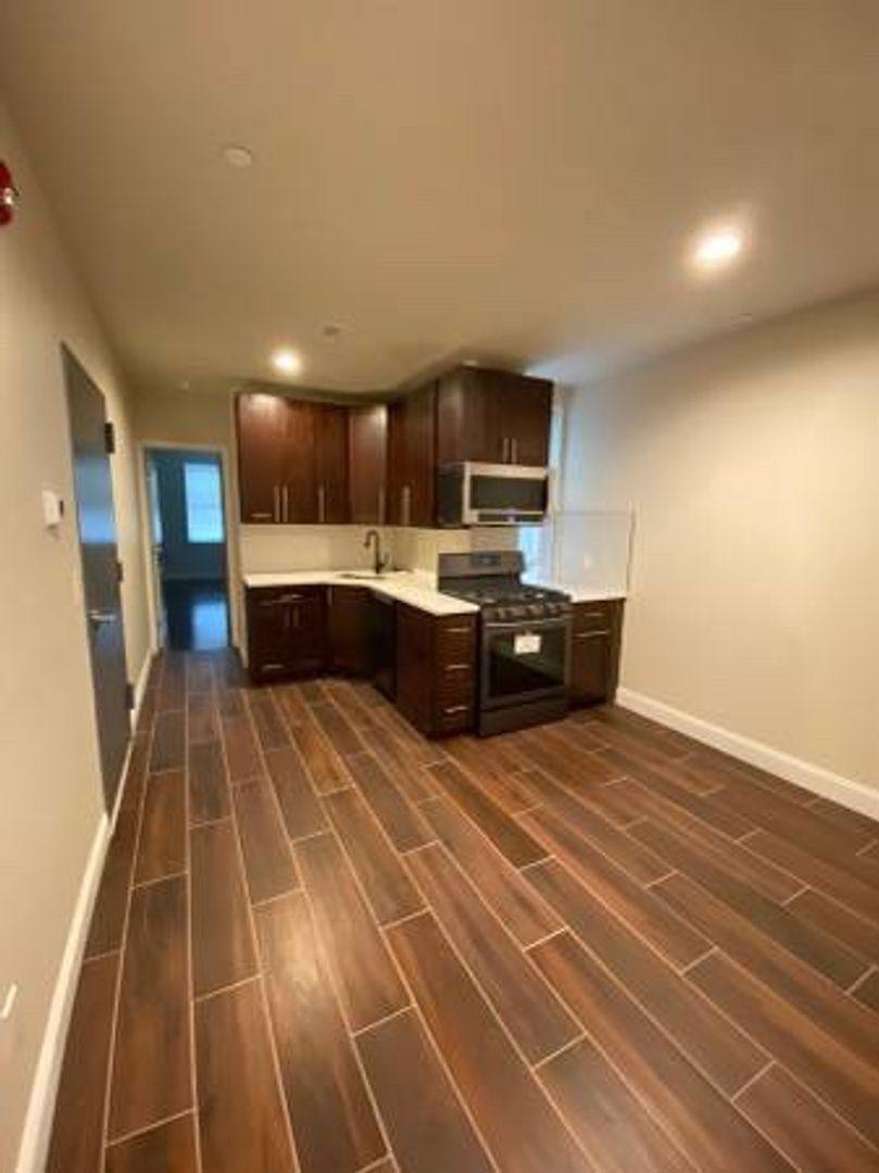 Apartment for rent at 826 Reed St, Philadelphia, PA 19147