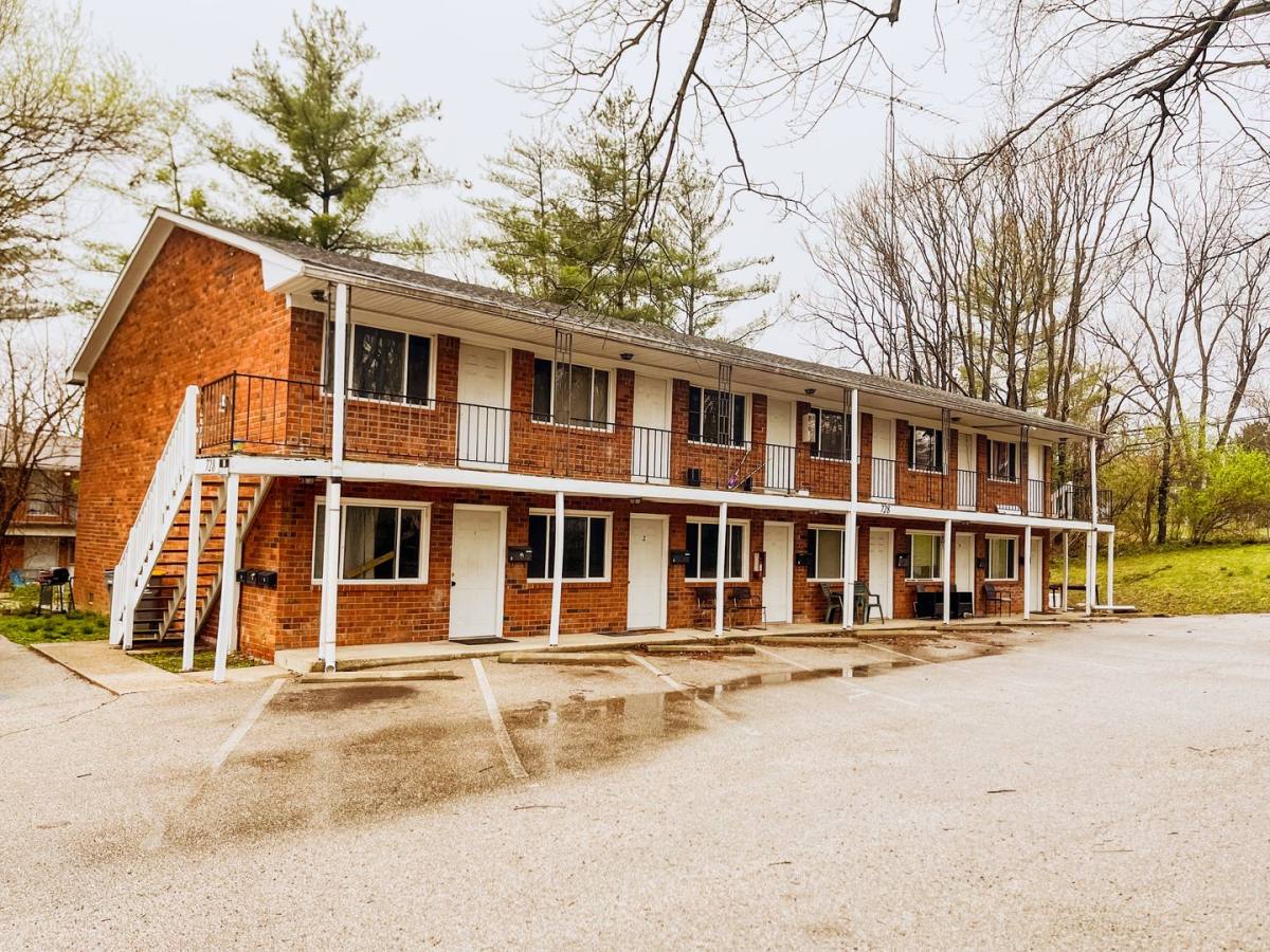 Apartment for rent at 728 W Dixie, Bloomington, IN 47403