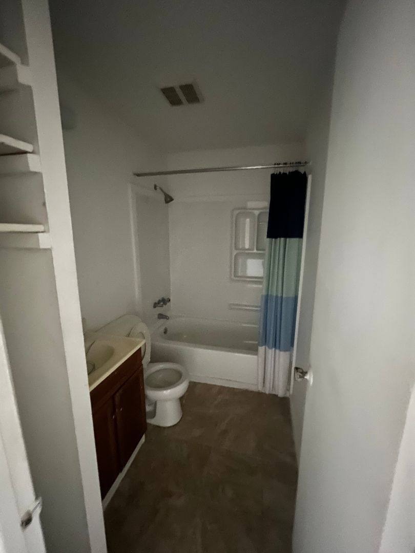 Apartment for rent at 728 W Dixie, Bloomington, IN 47403