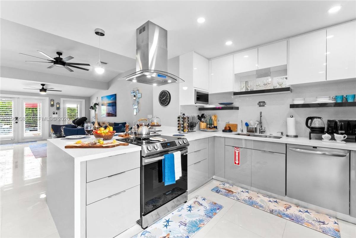 House for rent at 2600 NE 15th St, Fort Lauderdale, FL 33304